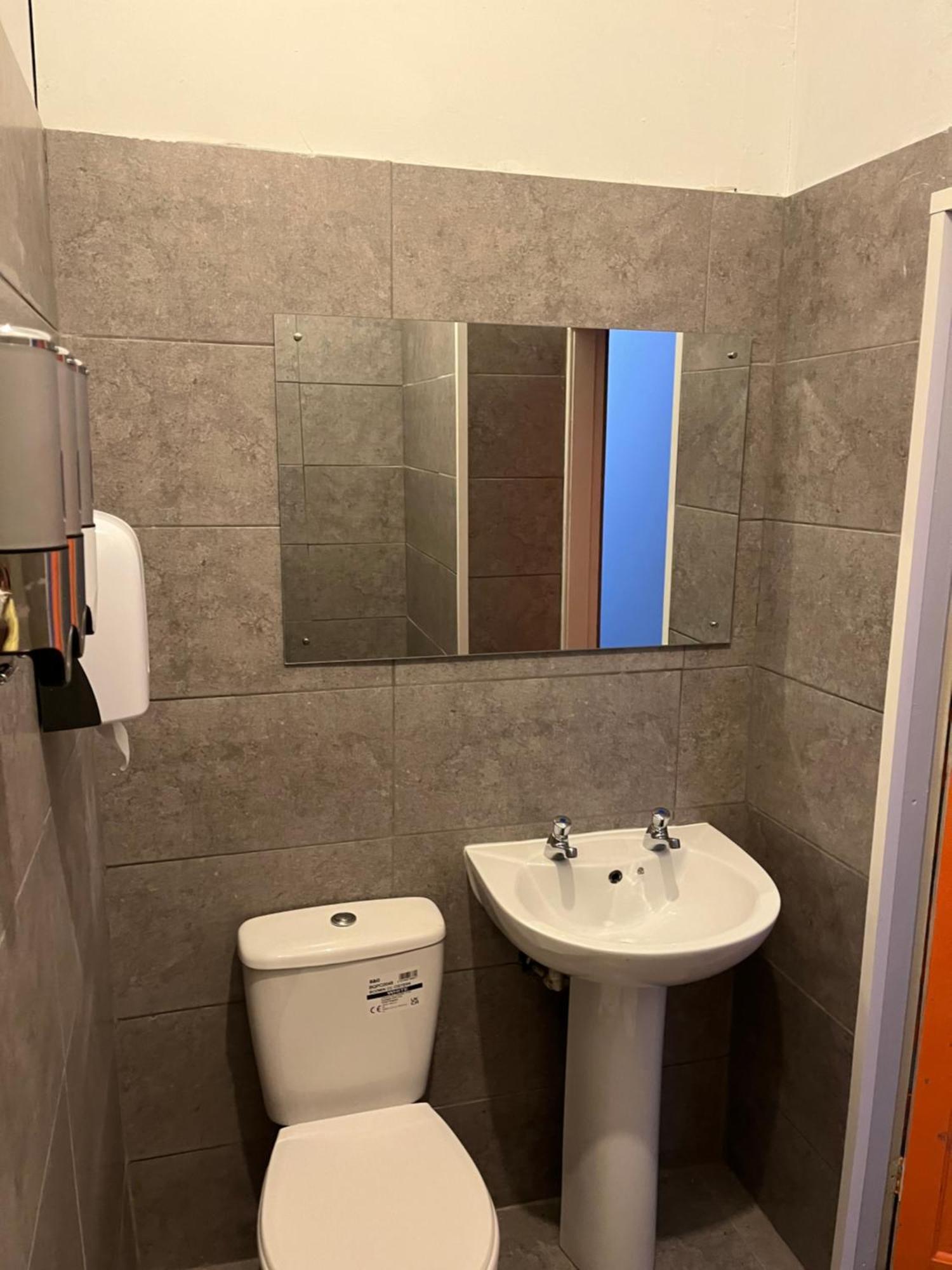 Hotel Heroesbunkz Newcastle upon Tyne